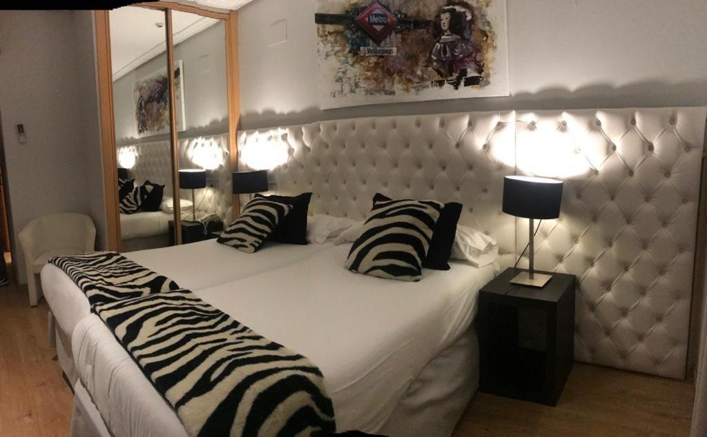 Hotel Suites Feria De Madrid Exterior foto